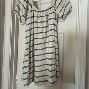 Casual Dress with Puffy Sleeves!